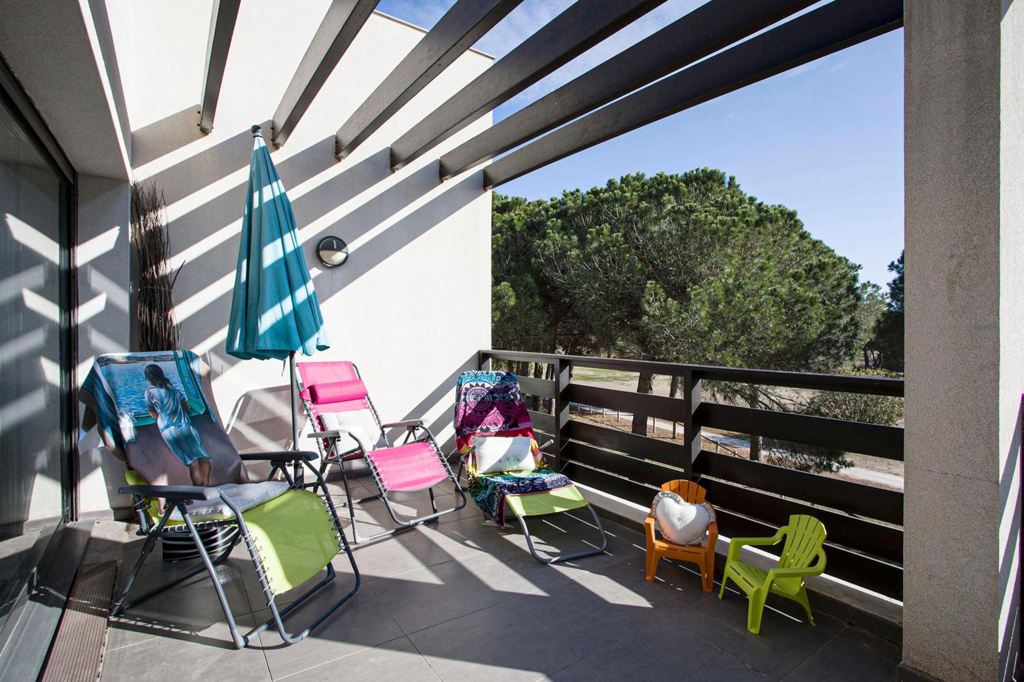 Vert Paradis - Vue Apaisante Sur Golf, Pins Parasols, 2E Etage - 80 M2 Dont Terrasse Avec Pergola, 2 Chambres, 3Et Iles, 3 Clim, Wifi - Piscine, Parking Et Park A Velos, Ascenseur - En Option Linge, Menage - Pistes Cyclables, Mer A Proximite Saint-Cyprien  Dış mekan fotoğraf